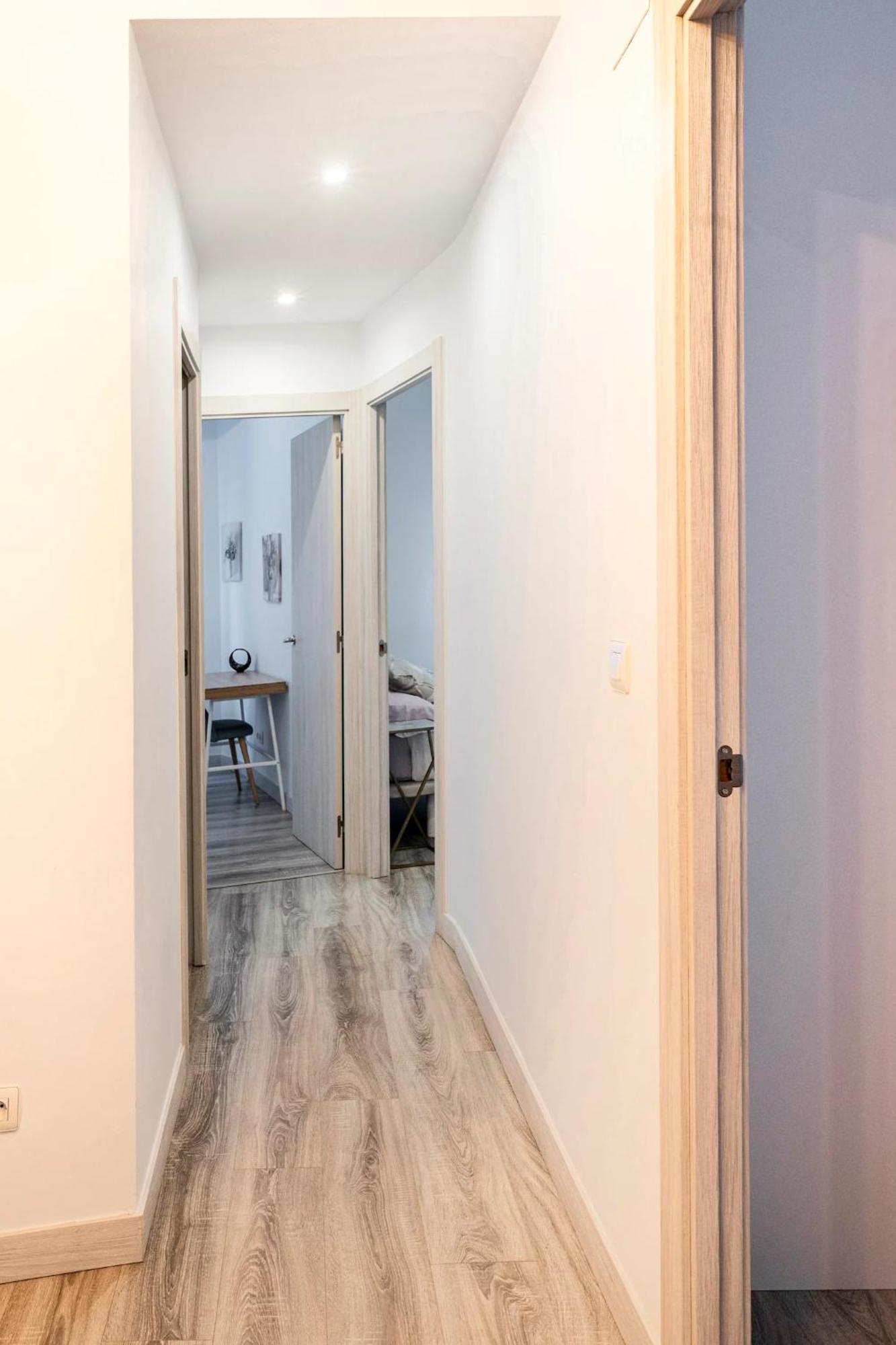 Amplio, Luminoso Y Moderno Cerca Del Casco Viejo Apartment Bilbao Luaran gambar