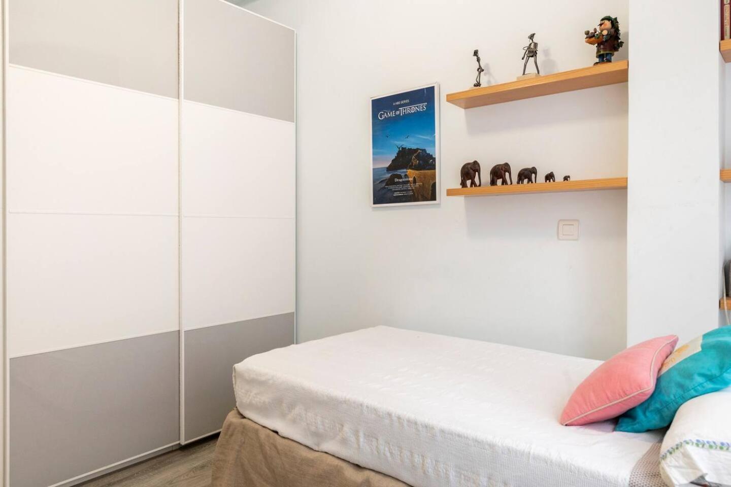 Amplio, Luminoso Y Moderno Cerca Del Casco Viejo Apartment Bilbao Luaran gambar