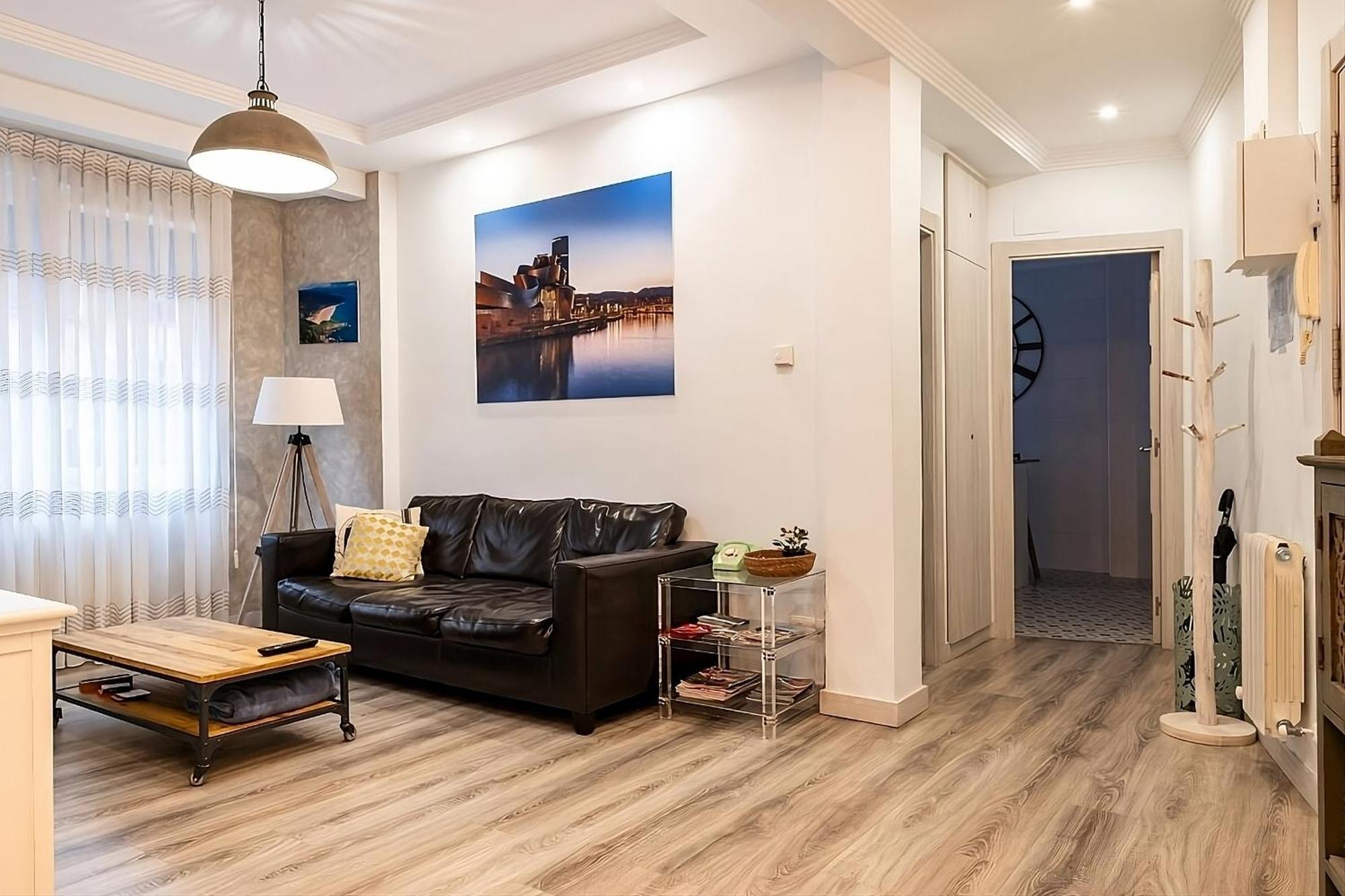 Amplio, Luminoso Y Moderno Cerca Del Casco Viejo Apartment Bilbao Luaran gambar